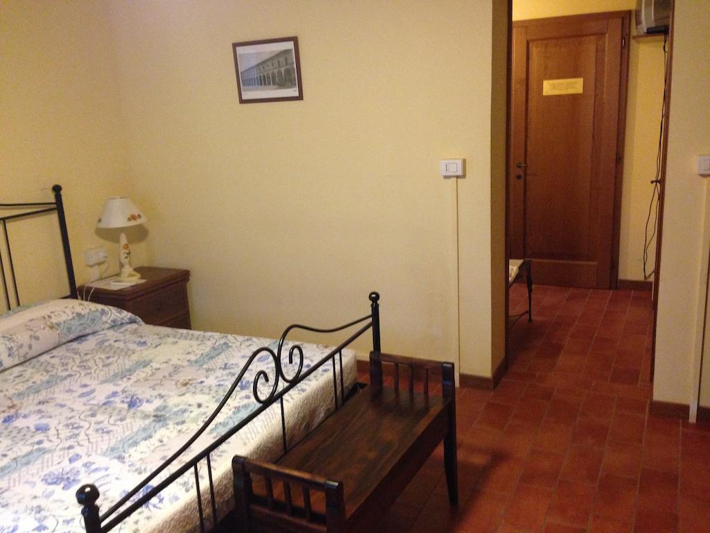 Agriturismo La Marletta Imola Ruang foto