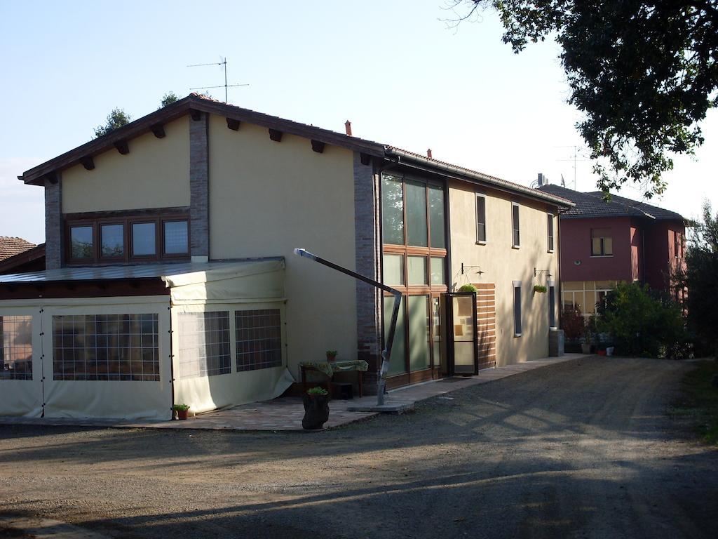 Agriturismo La Marletta Imola Bagian luar foto