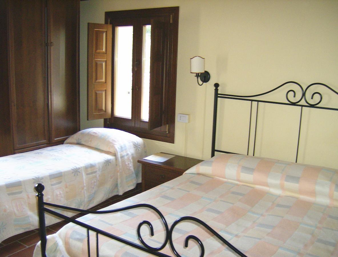 Agriturismo La Marletta Imola Ruang foto